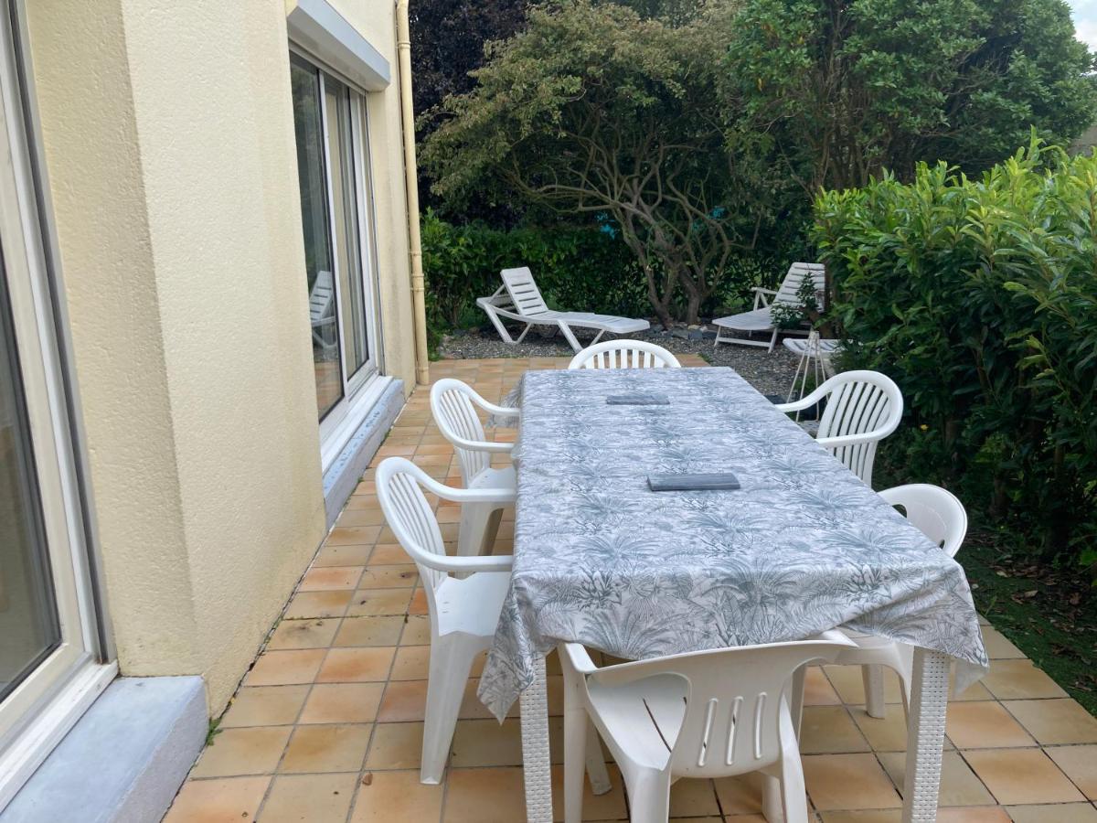 Maison Familiale Dans Une Rue Paisible Gouville-sur-Mer Екстериор снимка